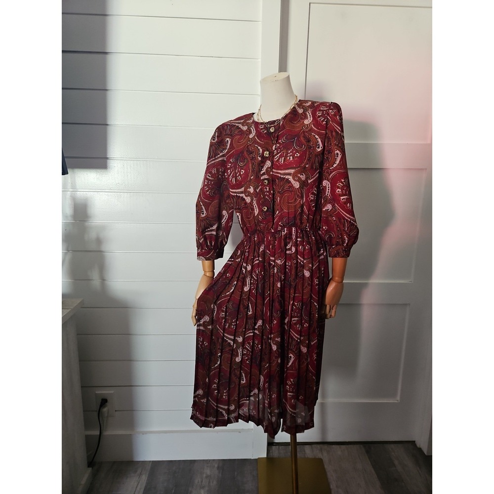 Vintage Lady Carol Petites Women's Red Paisley Print Pleated Midi Dress Cap